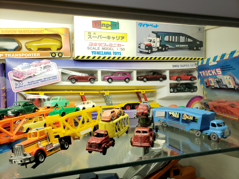 Siku set appears to be from a transitional wheel period, having both old and new wheels